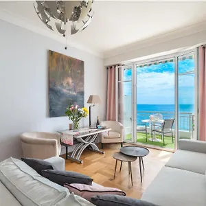 https://breathtaking-sea-view-2-terraces-and-a-c.fr-provencehotel.com