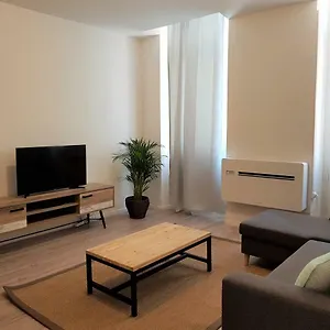 https://coeur-vieux-port-tout-equipe.fr-provencehotel.com